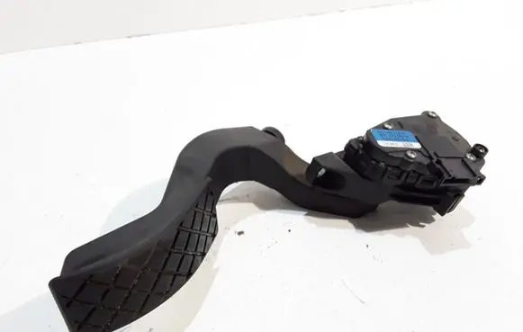 Audi A6 S6 C5 4B Accelerator throttle pedal 8D1723523