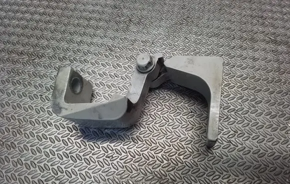 Volkswagen Transporter - Caravelle T5 Front door upper hinge