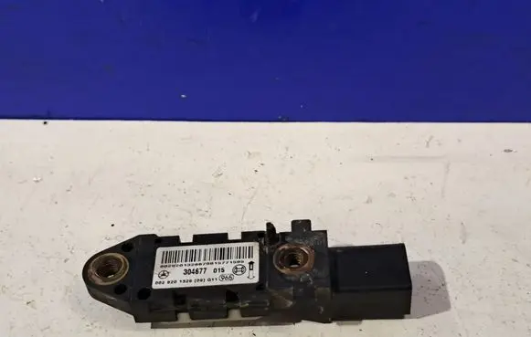 Mercedes-Benz E W211 Airbag deployment crash/impact sensor 0028201326