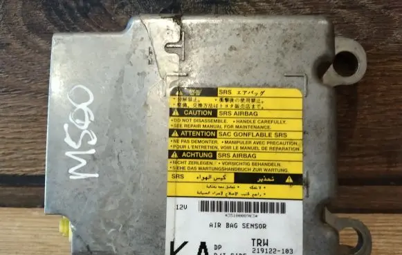 Toyota Avensis T270 Airbag control unit/module 219122103 8917005250