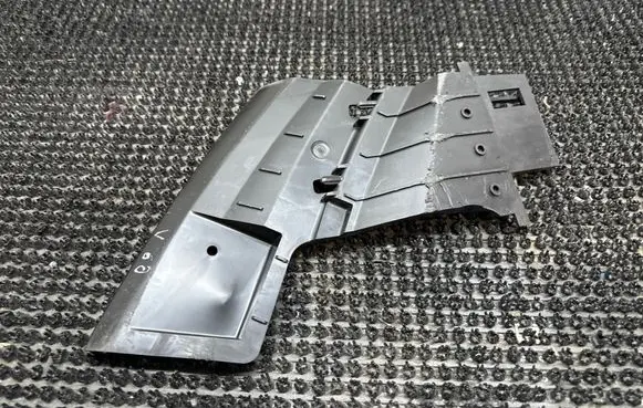 Volvo V60 Front bumper mounting bracket 31323428