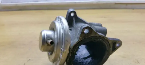 Audi A3 S3 8P EGR valve 038129637D 038131501AF