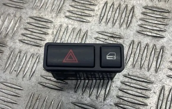 BMW 5 E39 Hazard light switch 61318368920