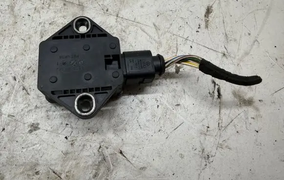 Audi A6 S6 C5 4B ESP acceleration yaw rate sensor 8E0907637A 0265005245 0025525