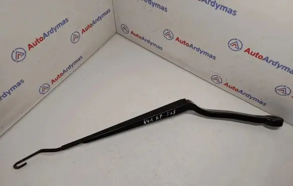 BMW X5 F15 Front wiper blade arm 7304069 61617304069