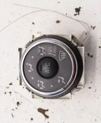 Toyota Yaris Interior fan control switch 758734