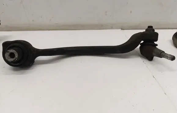 Mercedes-Benz E W212 Front lower control arm/wishbone