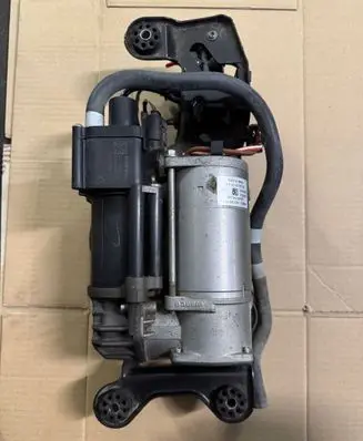 BMW X5 F15 Air suspension compressor/pump 6875177