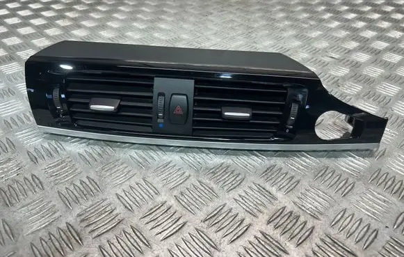 BMW X3 F25 Dash center air vent grill 9184742