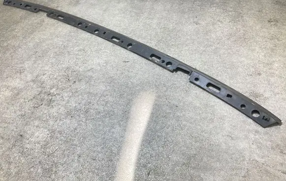 Polestar 2 Front bumper mounting bracket 31689574