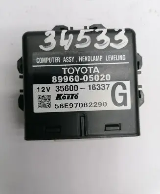 Toyota Avensis T250 Light module LCM 8996005020 3560016337