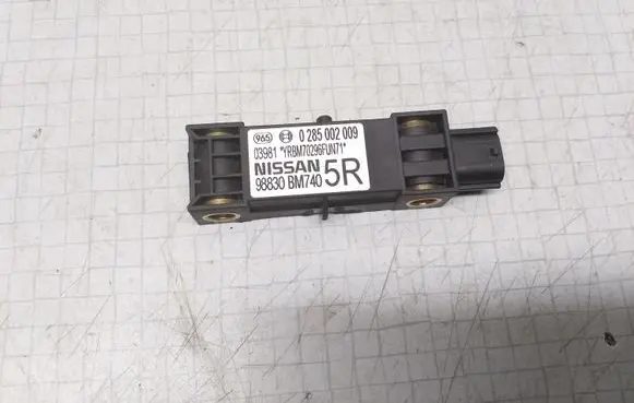 Nissan Almera N16 Airbag deployment crash/impact sensor 0285002009 98830BM740