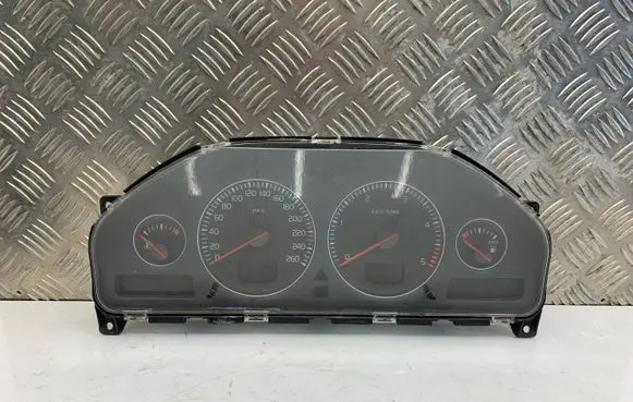 Volvo XC90 Speedometer (instrument cluster) 30746101