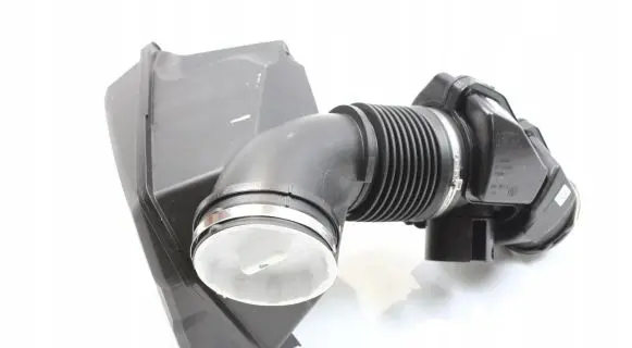 BMW 4 G22 G23 G24 G26 Intake resonator 9896464