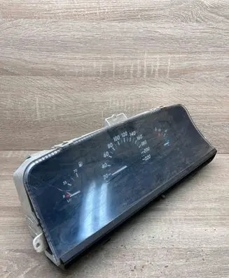 Opel Omega B2 Speedometer (instrument cluster) 90213846 81117504 LHD
