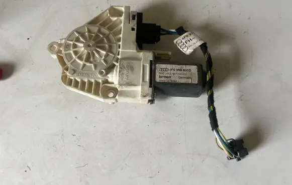 Audi A6 S6 C6 4F Front door window regulator motor 4F0959801D