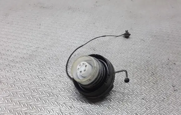 Honda FR-V Fuel tank filler cap 