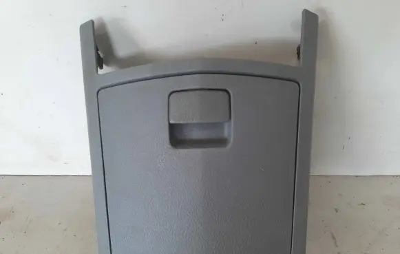 KIA Carens I Glove box