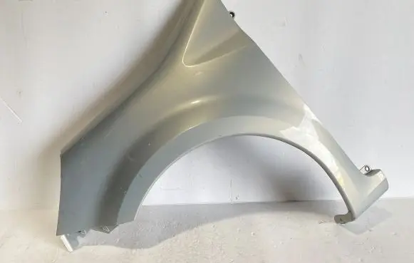 Renault Modus Fender 8200098309G