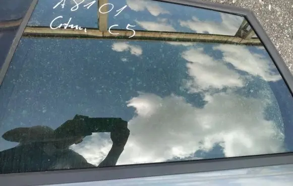 Citroen C5 Rear door window glass
