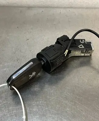 Peugeot 208 I Ignition lock DOPEUGEOT208I1