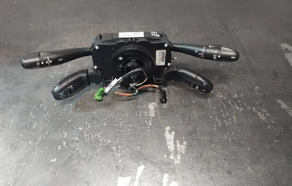 Peugeot 407 Wiper turn signal indicator stalk/switch 96611304XT