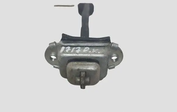 Skoda Octavia Mk2 (1Z) Front door check strap stopper 1Z0837249