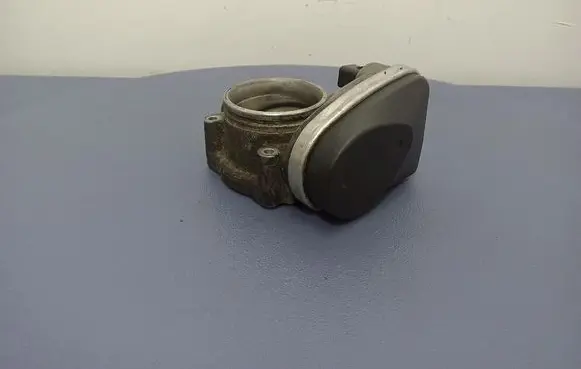 BMW X3 E83 Throttle body valve 1439224