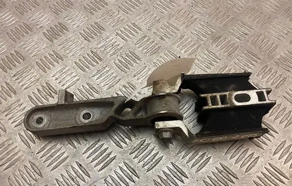 Volvo XC60 Engine mount bracket 31359890