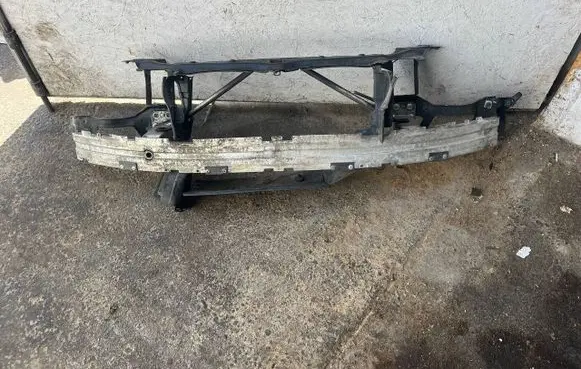 BMW 5 E60 E61 Radiator support slam panel 7148586