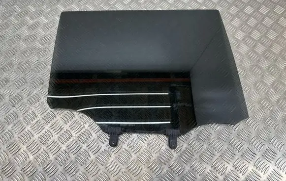 KIA EV3 Rear door window glass E000008