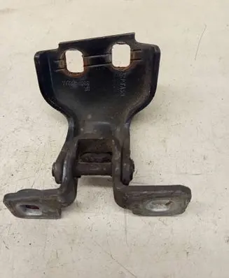 Jeep Grand Cherokee (WK) Front door upper hinge 