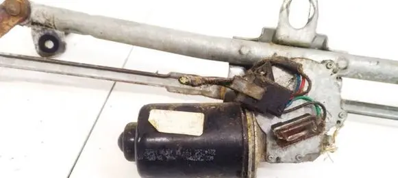 Volkswagen Golf IV Wiper motor