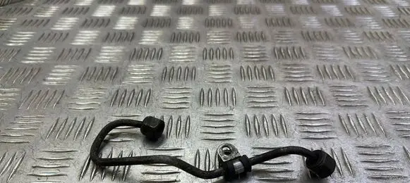 Fuel injector supply line/pipe
