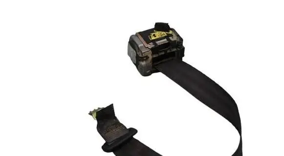 Rear seatbelt