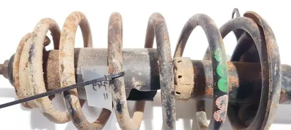 Volkswagen PASSAT B4 Front coil spring