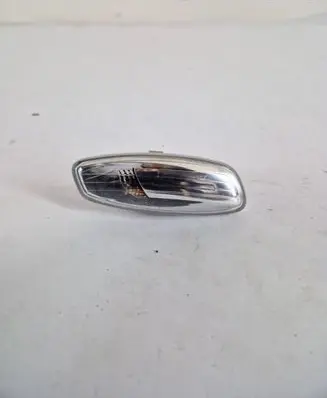 Peugeot 3008 I Front fender indicator light 9680005080