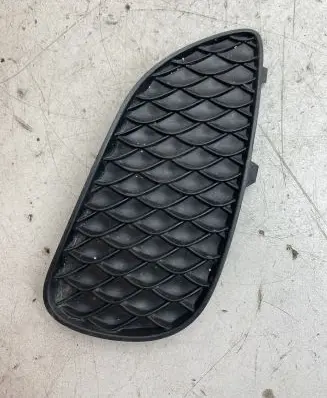 Mercedes-Benz GLA W156 Front bumper lower grill A1568853422