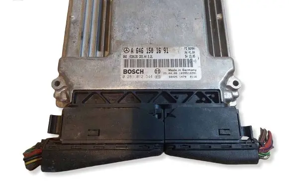 Mercedes-Benz C W203 Engine control unit/module ECU 0281012344 A6461501691 CR344
