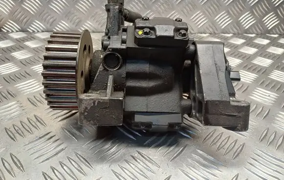 Nissan Qashqai Fuel injection high pressure pump A2C53252602 H8200704210