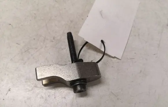 Volvo S90, V90 Fuel Injector clamp holder