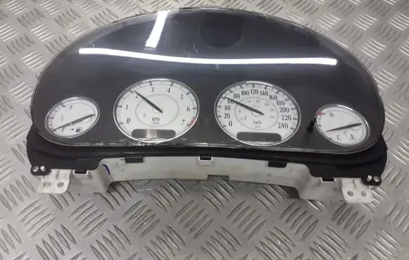 Chrysler 300M Speedometer (instrument cluster) P05026411AC