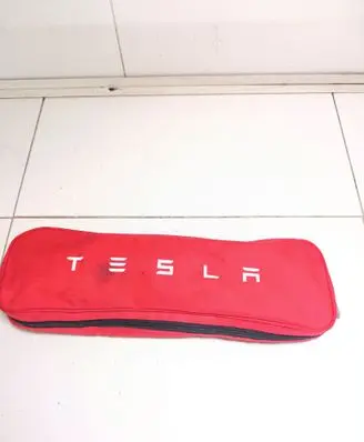 Tesla Model Y First aid kit P147507600C 1TKSS21188001230