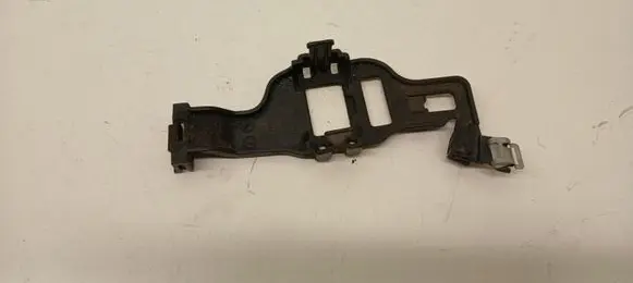 BMW 5 G30 G31 G38 other engine part 8650266 PA66GF35 16482054