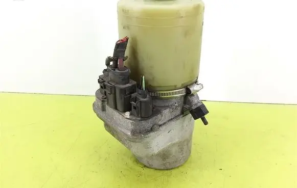 Seat Ibiza III (6L) Power steering pump 6Q0423671