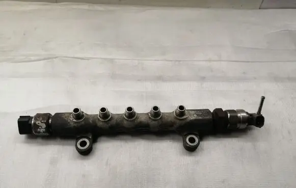 Fuel main line pipe