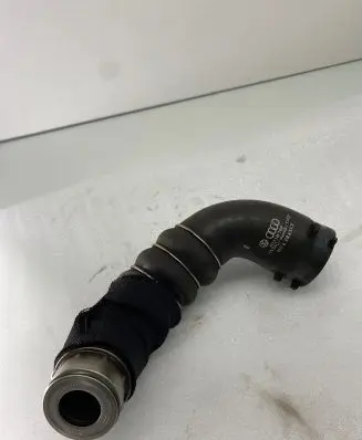 Audi A4 S4 B7 8E 8H Intercooler hose/pipe 8E0145790P 038131111J