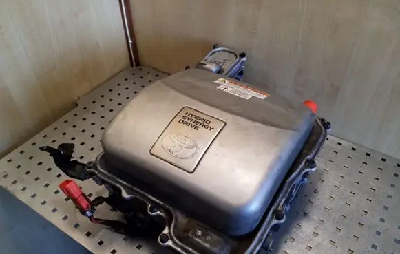 Toyota Prius (XW20) Voltage converter inverter G920047120