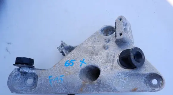BMW X5 F15 Engine mounting bracket 6859785 67871110