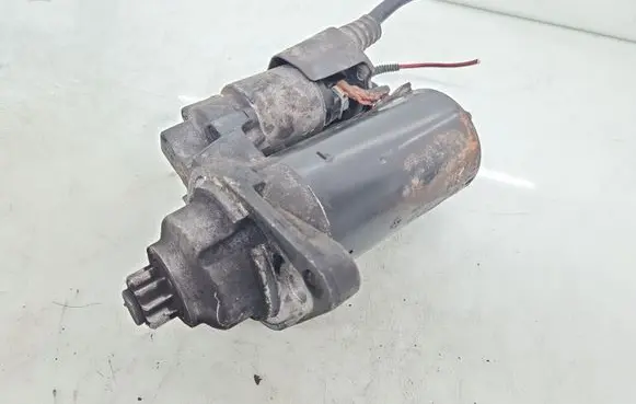 Volkswagen Touran I Starter motor 